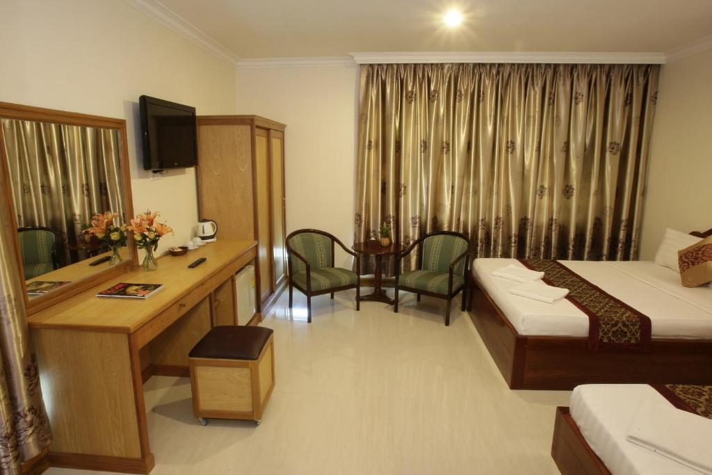 White Beach Hotel Sihanoukville Habitación foto