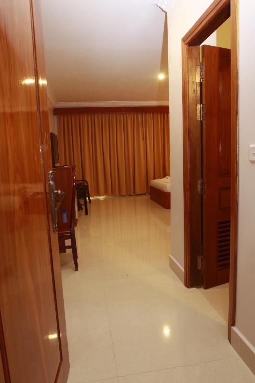 White Beach Hotel Sihanoukville Exterior foto