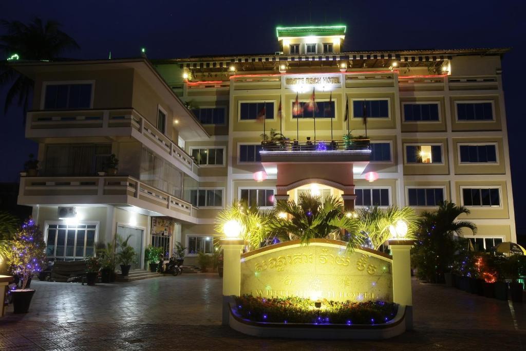 White Beach Hotel Sihanoukville Exterior foto