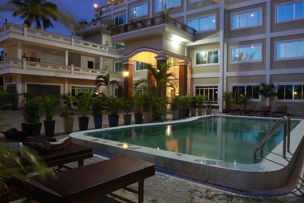 White Beach Hotel Sihanoukville Exterior foto