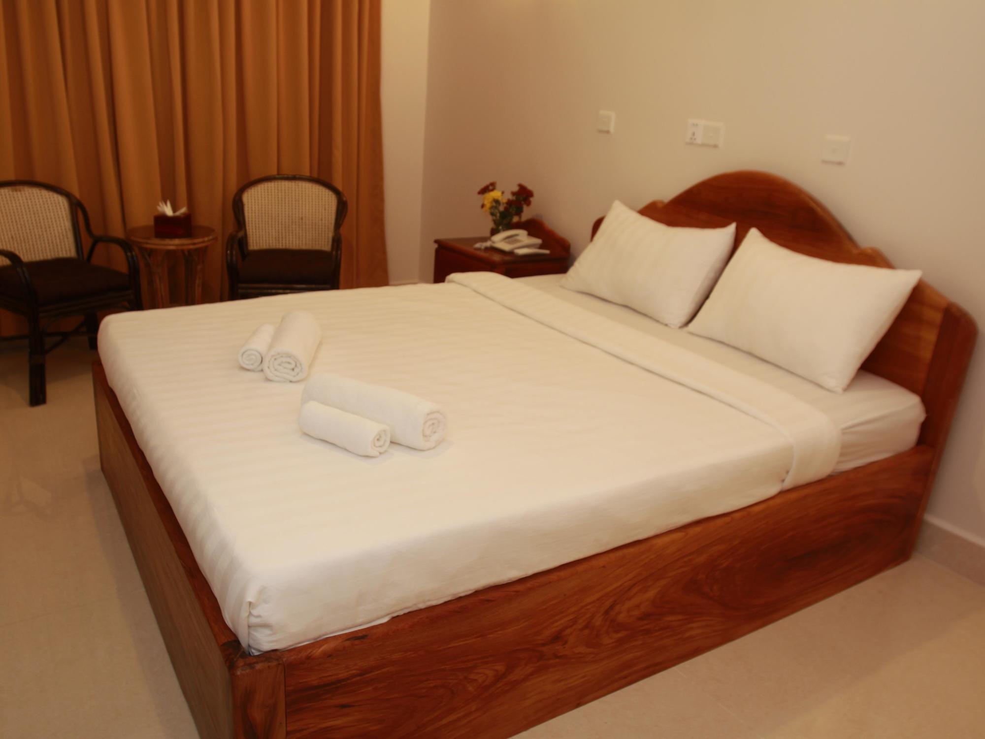 White Beach Hotel Sihanoukville Exterior foto