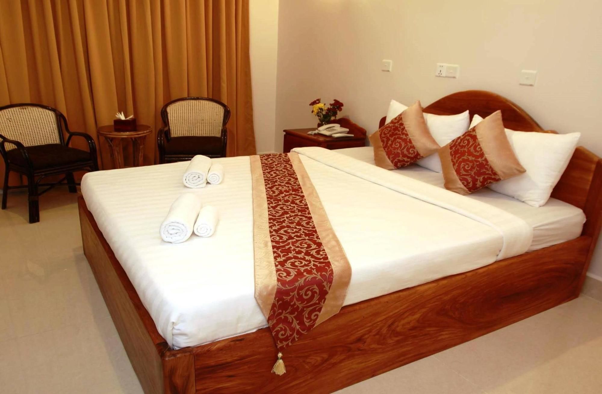 White Beach Hotel Sihanoukville Exterior foto