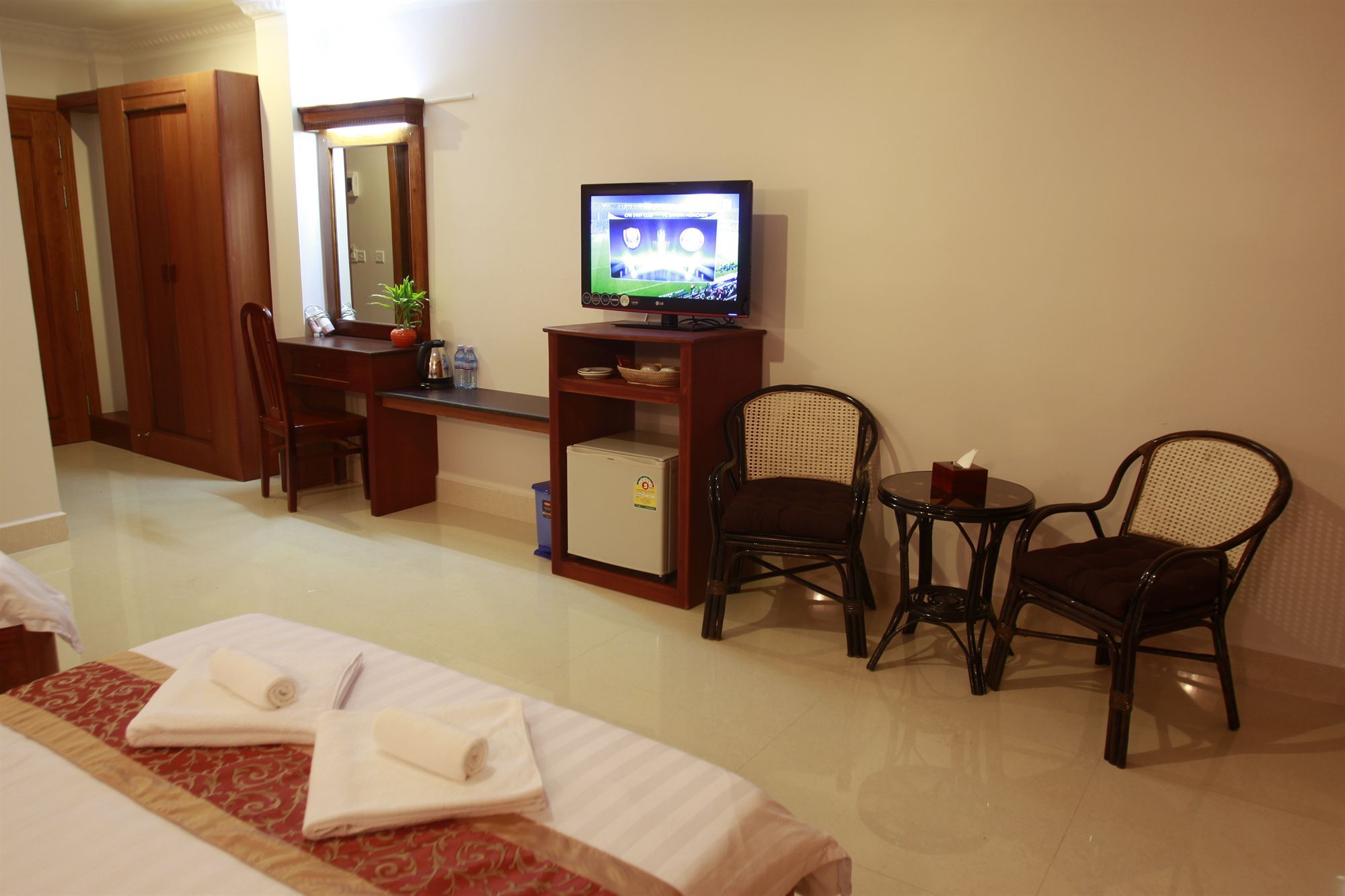 White Beach Hotel Sihanoukville Exterior foto