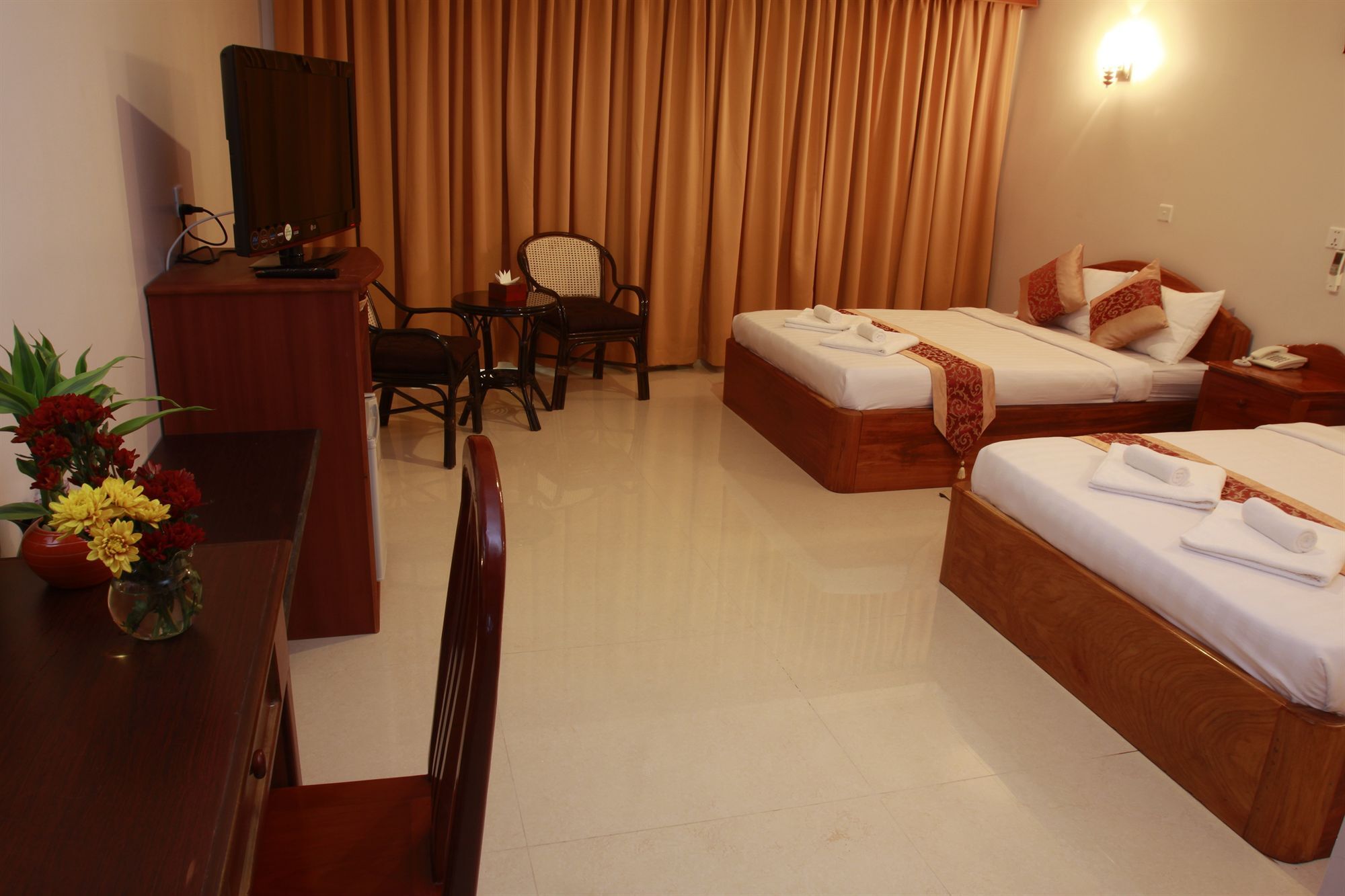 White Beach Hotel Sihanoukville Exterior foto